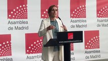 Mónica García, tras ‘colgar la bata’ para cobrar tres veces más en política, insulta a las madres jóvenes y con pocos ingresos