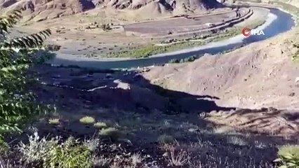 Freni patlayan iş makinesi uçurumdan uçtu: 1 ölü