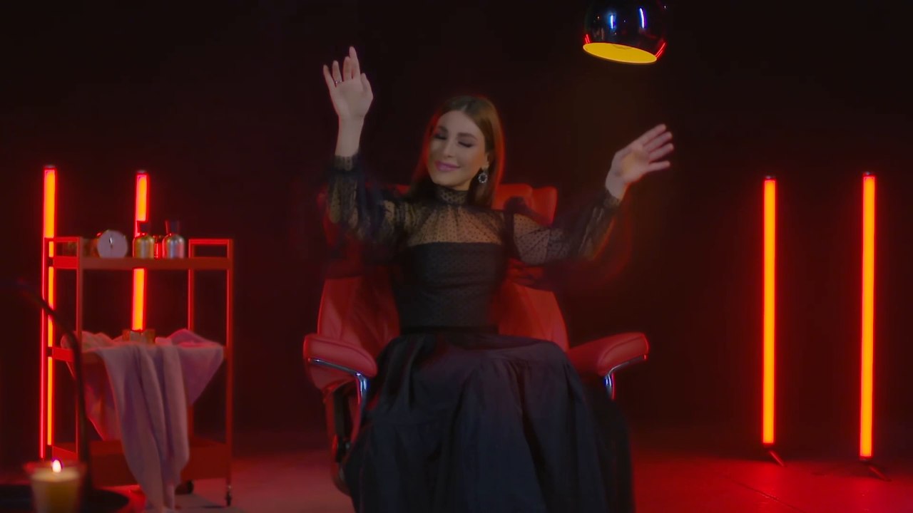 استمعوا لأغنية ساري للفنانة يارا على قناة بانوراما اف ام