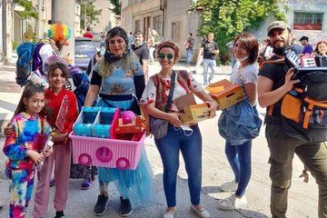 GÖNÜLLÜ GEZGİNLER, 1500 ÇOCUĞU DAĞITTIKLARI OYUNCAKLARLA SEVİNDİRDİ