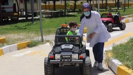 Van'da çocuklara trafik eğitimi