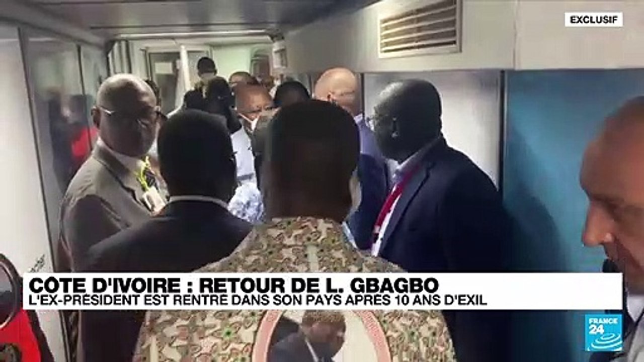 Laurent Gbagbo en Côte d'Ivoire, accueilli par ses partisans en liesse
