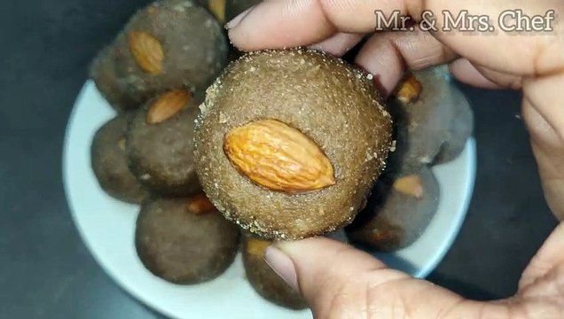 Desi Ghee Pinniya | Homemade Laddu | Ladoo recipe in Hindi