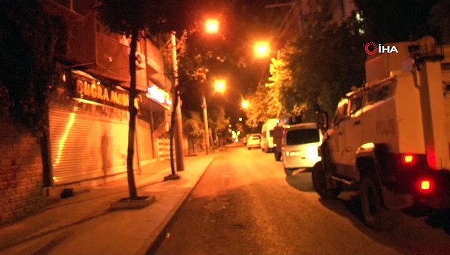 Diyarbakır’da restorana ateş açan şahıslar polisle çatıştı: 1 yaralı