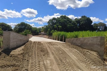 Popular tem que custear do próprio bolso aterramento da entrada de passagem molhada em Ipaumirim_1080p