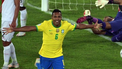 Brasil goleia o Peru e avança na Copa América