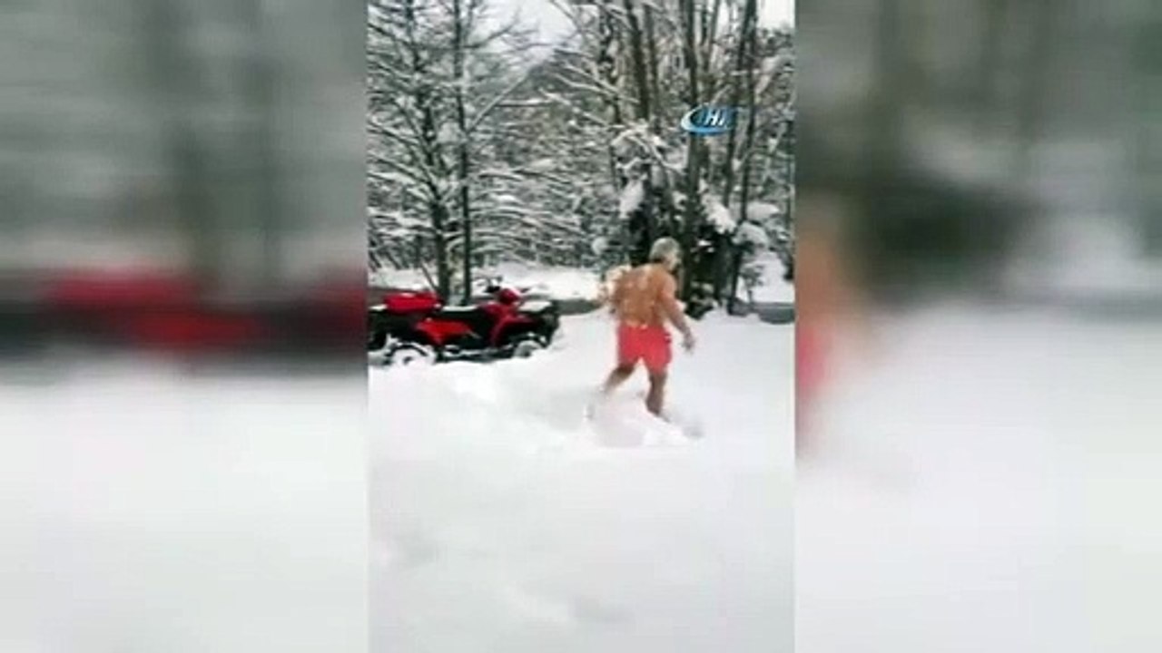 Buz tutan Abant Gölü'ne girdi