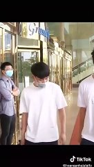 Clip phong cách thời trang khi lên tuyển của cầu thủ