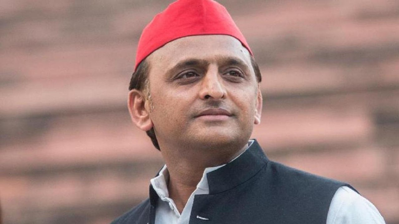 BJP leaders attack Akhilesh for being referred to as Krishna