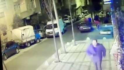 Ambulans alev topuna döndü