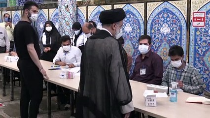 TAHRAN - İran cumhurbaşkanı adayı Reisi oyunu kullandı (2)