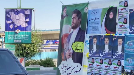 Iran al voto: l'Ayatollah Khamenei invita a non disertare le urne