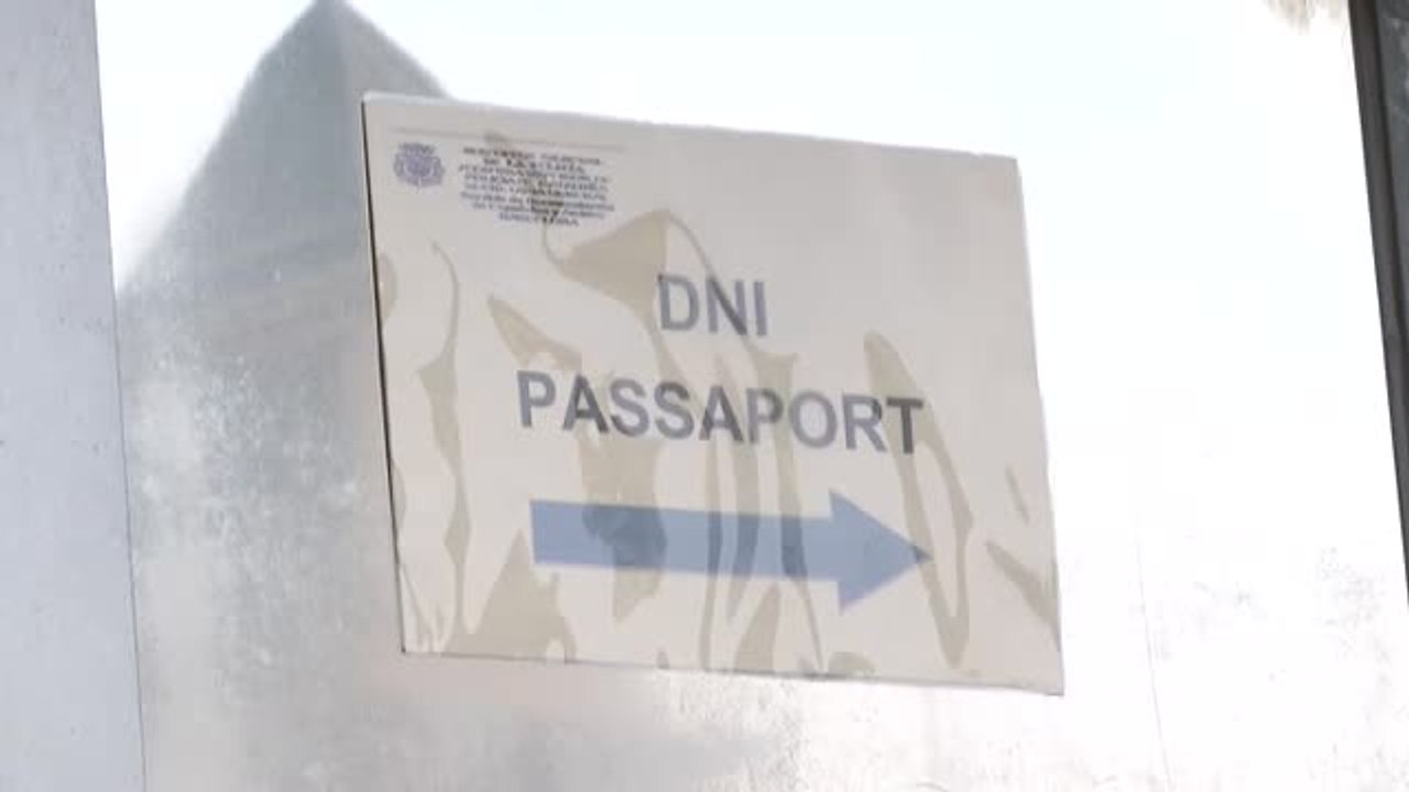 Acudir a una tienda para hacerse la foto del DNI tiene los días contados