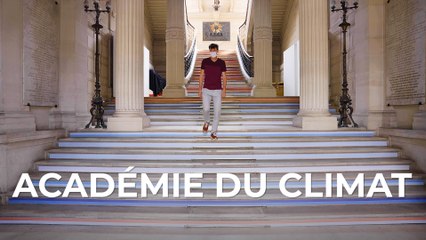 Télécharger la video: Des jeunes bénévoles préparent l'installation de l'Académie du climat