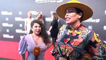 Carla Vigo, muy vergonzosa, se estrena en su primer photocall con Amor Romeira. GTRES