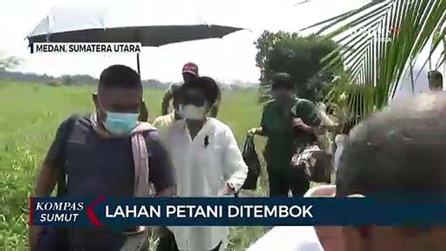 Petani Protes Lahan Pertanian Ditembok
