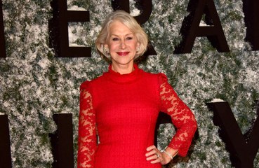 ‘Estou tão orgulhosa de ter conquistado minha riqueza e sucesso’, diz Helen Mirren