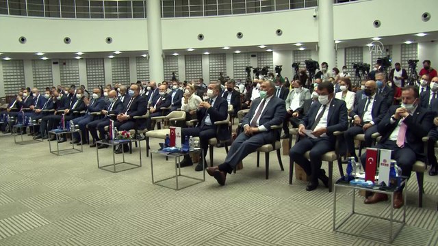 BURSA - Hazine ve Maliye Bakanı Lütfi Elvan: 'Yeşil teknolojiler küresel çapta yeni ürünler ve piyasalar oluşturmak için ciddi bir büyüme potansiyeli sunuyor'
