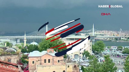 İstanbul'da gökyüzü karardı! Gök gürültülü sağanak başladı