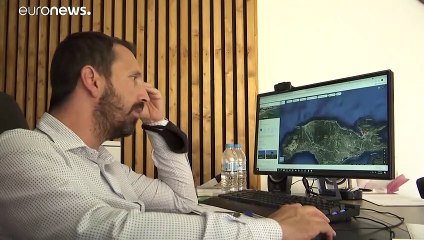 شاهد: "معجزة" تحققُ للاجئة فلسطينية وأطفالها حلمَ الوصولِ إلى اليونان