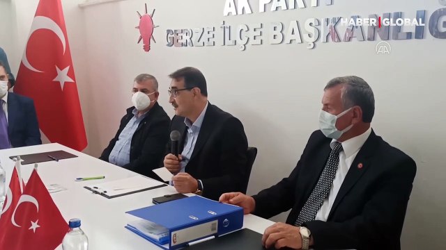 Bakan Dönmez: Ürettiğimiz elektriğin neredeyse yarısını da yenilenebilir, temiz enerji kaynaklarından elde ediyoruz