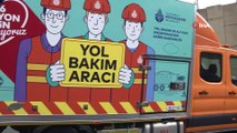 Bayrampaşa'da su basan alt geçit trafiğe kapatıldı