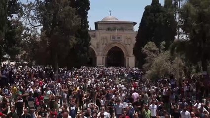 Son dakika... İsrail polisi Mescid-i Aksa'da Filistinlilere müdahale etti (2)