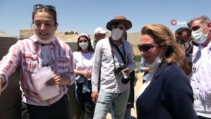 Bakan Yardımcısı Yavuz, Çavuştepe Kalesi tapınağının kitabesini Urartuca dinledi