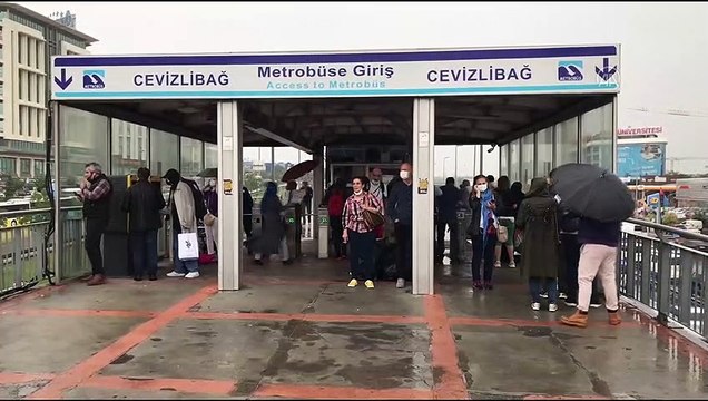 İSTANBUL - Sağanak etkili oluyor - Zeytinburnu