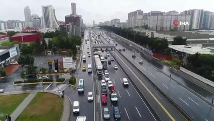 Sağanak yağış sonrası trafik yüzde 80'lere dayandı