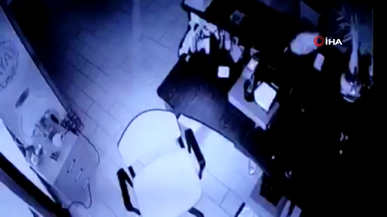 Cezaevinden izinli çıktı hırsızlık yaparken yakalandı