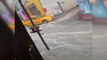 Beyoğlu'nda caddeler sular altında kaldı, araçlar güçlükle ilerledi