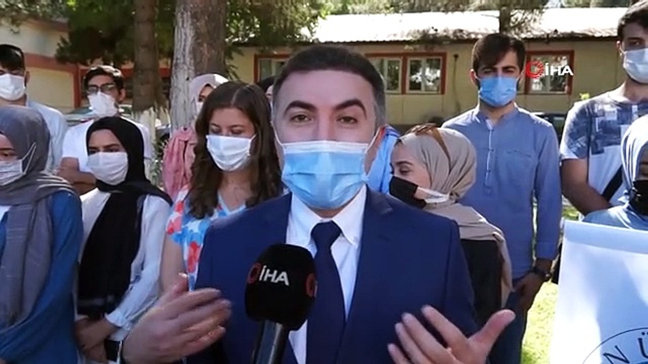 Batman Üniversitesi Rektörü Demir, öğrencileri 'Bürokrasiyi tanıma ve tarih bilinci oluşturma' gezisine gönderdi