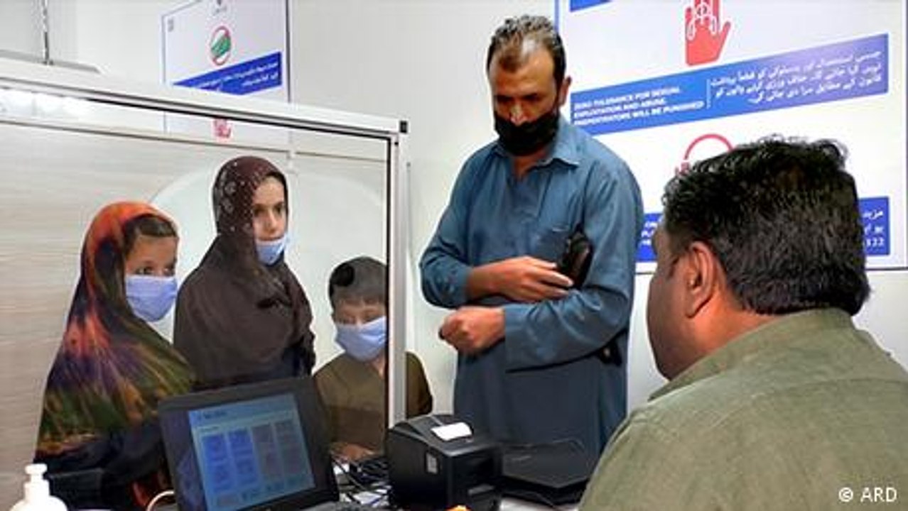 Pakistan registriert erstmals afghanische Flüchtlinge