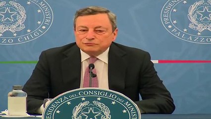 Draghi: "Vaccinazione eterologa funziona, la faccio martedì"