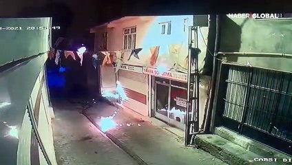 AK Parti Hani ilçe binasına molotoflu saldırı