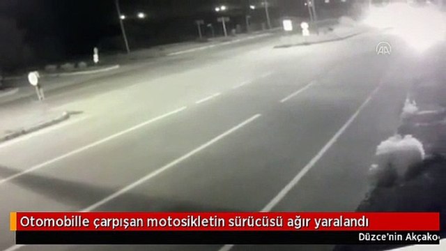 Otomobille çarpışan motosikletin sürücüsü ağır yaralandı
