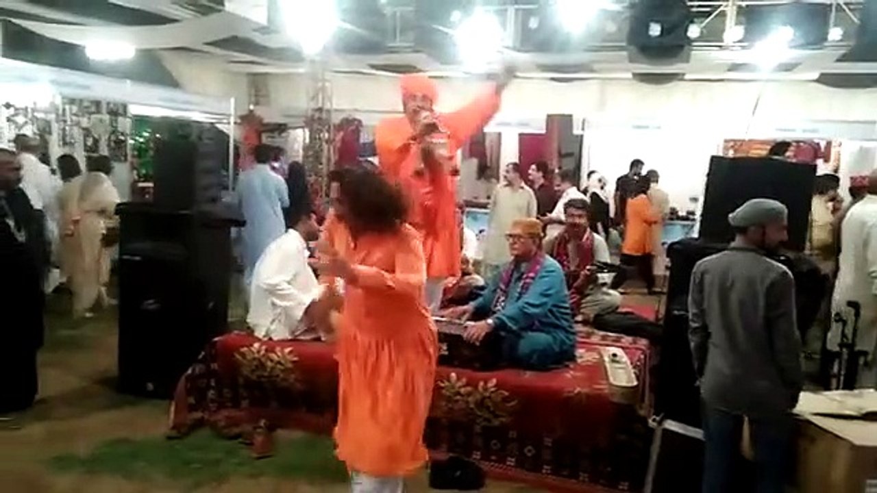 Tall Man of Pakistan at Sea Festival