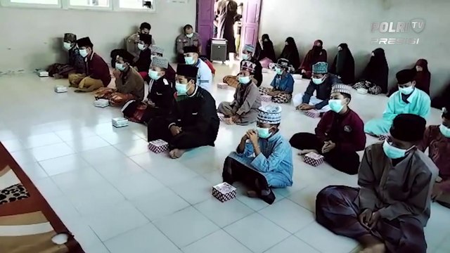 Polres Ketapang Gelar Program Berbagi Jumat Berkah Ke Ponppes Al Ittihad