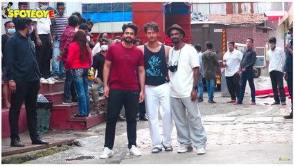Tiger Shroff, Remo D’souza & Jackky Bhagnani Spotted At SJ Studio