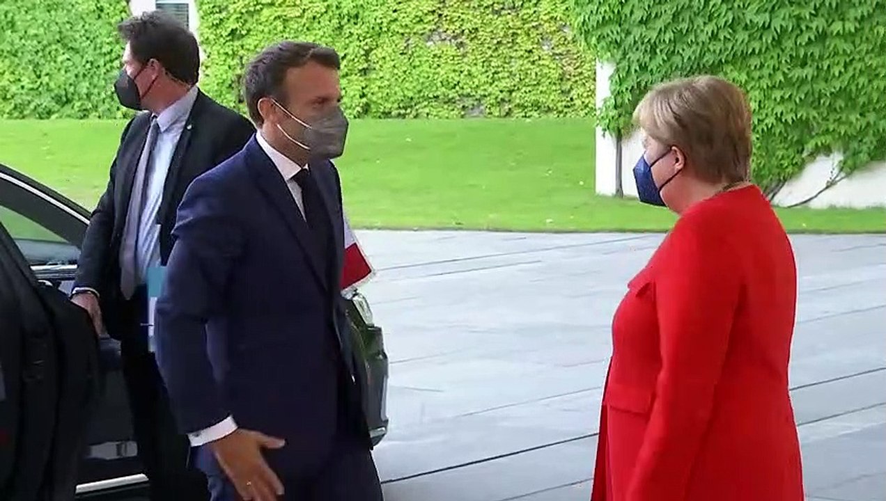 Macron bei Merkel: 'Wir können nicht so tun, als wäre Corona vorbei'