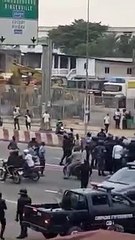 Retour de Gbagbo: Quand la police bloque le convoi du président Laurent Gbagbo