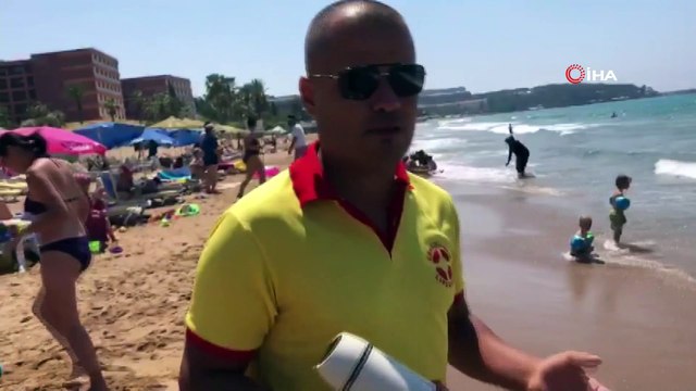 Ünlü plajda panik anları kamerada... Bir saat içinde boğulma tehlikesi geçiren 3 kişi kurtarıldı