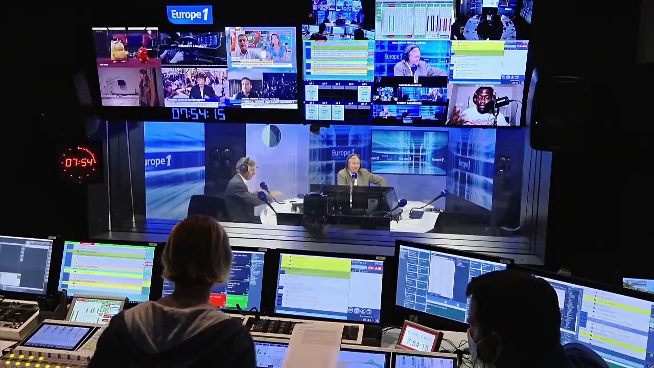 Monsieur Régis : "Régis Le Sommier aurait pu diriger les trains-couchettes de la SNCF !" (Canteloup)