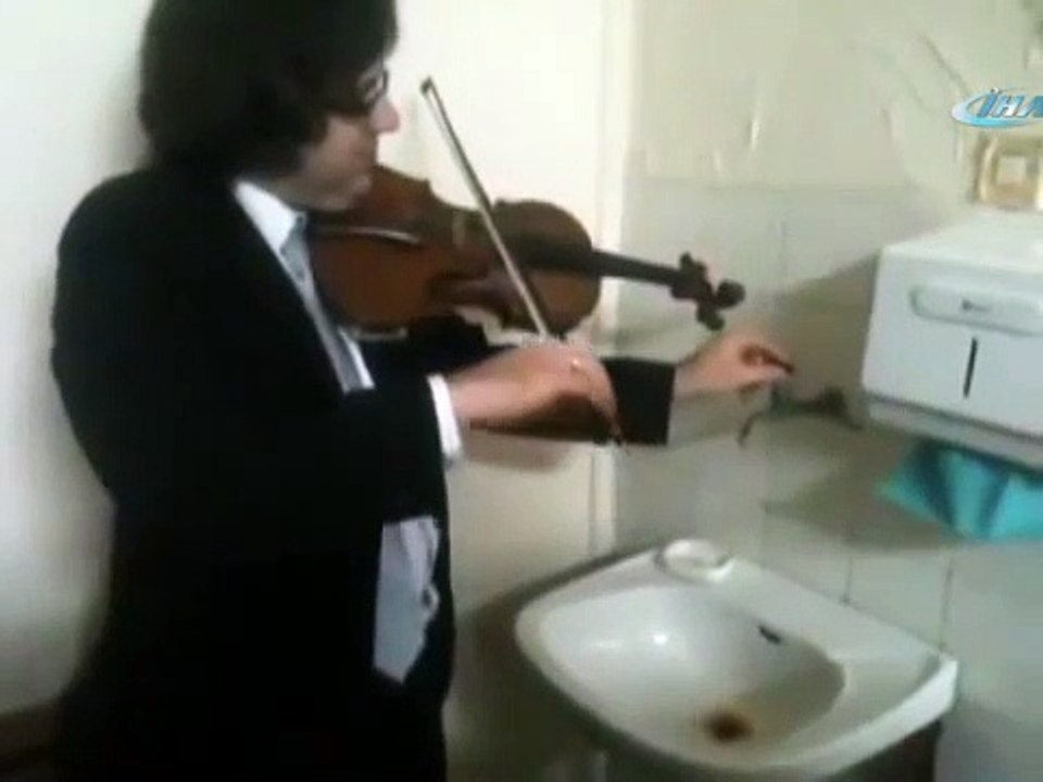 Lavabo kemana eşlik etti