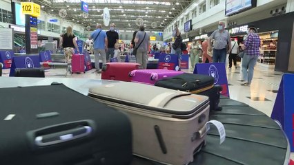 ANTALYA - Rusya'dan ilk turist kafilesi geldi (3)