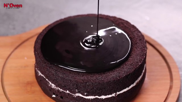 BIRTHDAY CAKE IN LOCK DOWN 3 INGREDIENTS CHOCOLATE CAKE WITHOUT MAIDA, CREAM, EGG, OVEN N'OVEN