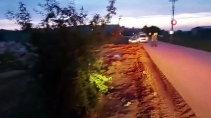 Kundaklanan iş makinaları alev alev yandı