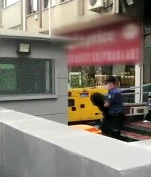 Şişli'de girdikleri evden cep telefonu çalan 2 hırsız yakalandı