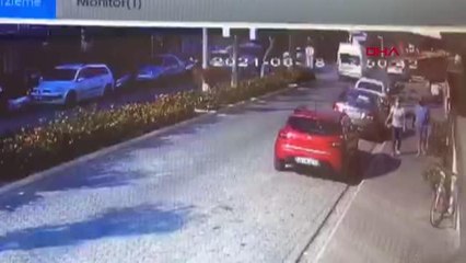 MUĞLA MİNİBÜSLE ÇARPIŞAN MOTOSİKLETLİ ÖLDÜ